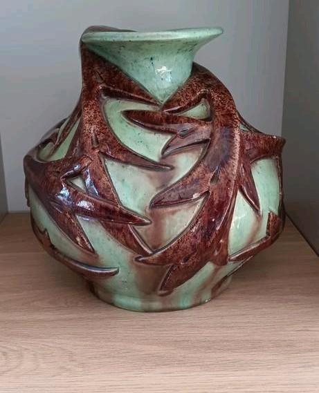 retrolook vaas, keramiek, Belgische herkomst, Lalliquestijl, Antiek en Kunst, Kunst | Designobjecten, Ophalen of Verzenden