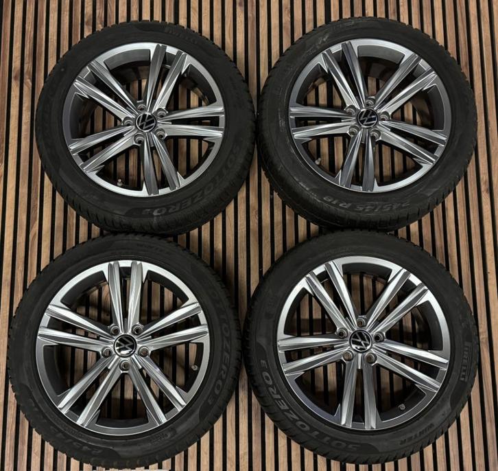 Nieuwstaat 18 Inch Volkswagen velgen 5x112, Auto-onderdelen, Banden en Velgen, Banden en Velgen, Winterbanden, 18 inch, 245 mm