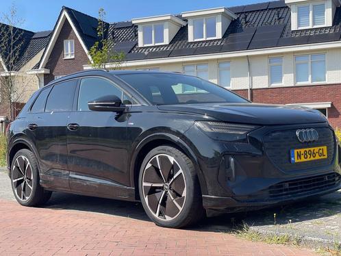 Audi Q4 e-tron 35 S-launch edition competition s-line pano, Auto's, Audi, Bedrijf, Q4 e-tron, 360° camera, 4x4, ABS, Achteruitrijcamera