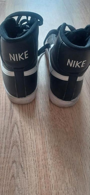 Nike schoenen maat 38.5 beschikbaar voor biedingen