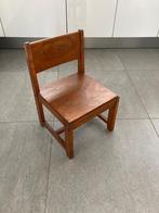 Oud (vintage) stoeltje. Puntgaaf en stevig., Huis en Inrichting, Stoelen, Ophalen, Gebruikt, Bruin, Eén