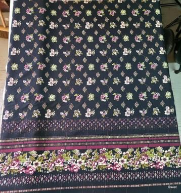 2275 vintage stof randstof met bloemen 9meter x 115cm beschikbaar voor biedingen
