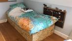 Stoer jongens bed, Kinderen en Baby's, Kinderkamer | Bedden, Ophalen, 85 tot 100 cm, Zo goed als nieuw, Lattenbodem