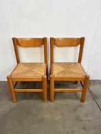 Set van twee vintage eiken stoelen, Vico Magistretti stijl, Huis en Inrichting, Stoelen, Riet of Rotan, Twee, Bruin, Onbekend