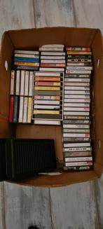 Doos met bespeelde cassettes, Cd's en Dvd's, Cassettebandjes, Met bewaardoos, rek of koffer, Gebruikt, 26 bandjes of meer, Ophalen of Verzenden