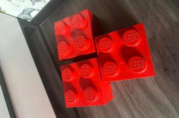 Drie grote Lego opbergdozen beschikbaar voor biedingen