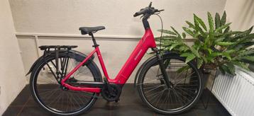 BATAVUS FINEZ E-GO PT EXCLUSIVE Demo Lageinstap Rood Mat 53c beschikbaar voor biedingen