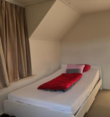 IKEA bed + lattenbodem + matras+ bedla