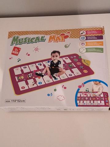 Piano speelmat  beschikbaar voor biedingen
