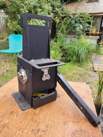 Plastic 3d printer Shredder (Tafelformaat) beschikbaar voor biedingen