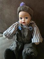 Vintage lappenpop met porseleinen hoofdje, Ophalen of Verzenden, Zo goed als nieuw, Pop