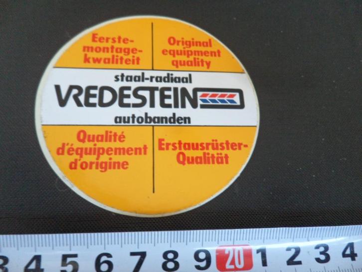 sticker vredestein autobanden staal-radiaal, Verzamelen, Stickers, Zo goed als nieuw, Bedrijf of Vereniging, Ophalen