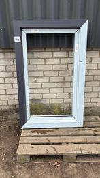 (183) Nieuw kunststof raamkozijn draai kiep, Doe-het-zelf en Verbouw, Kozijnen en Schuifpuien, Kunststof, Raamkozijn, Nieuw, 75 tot 150 cm