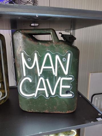 Mancave lamp neon led vintage jerrycan stoere lamp  beschikbaar voor biedingen