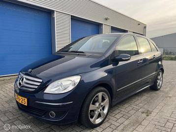 Mercedes B-klasse 200 | Pano | Cruise | Stoelverwarming | beschikbaar voor biedingen