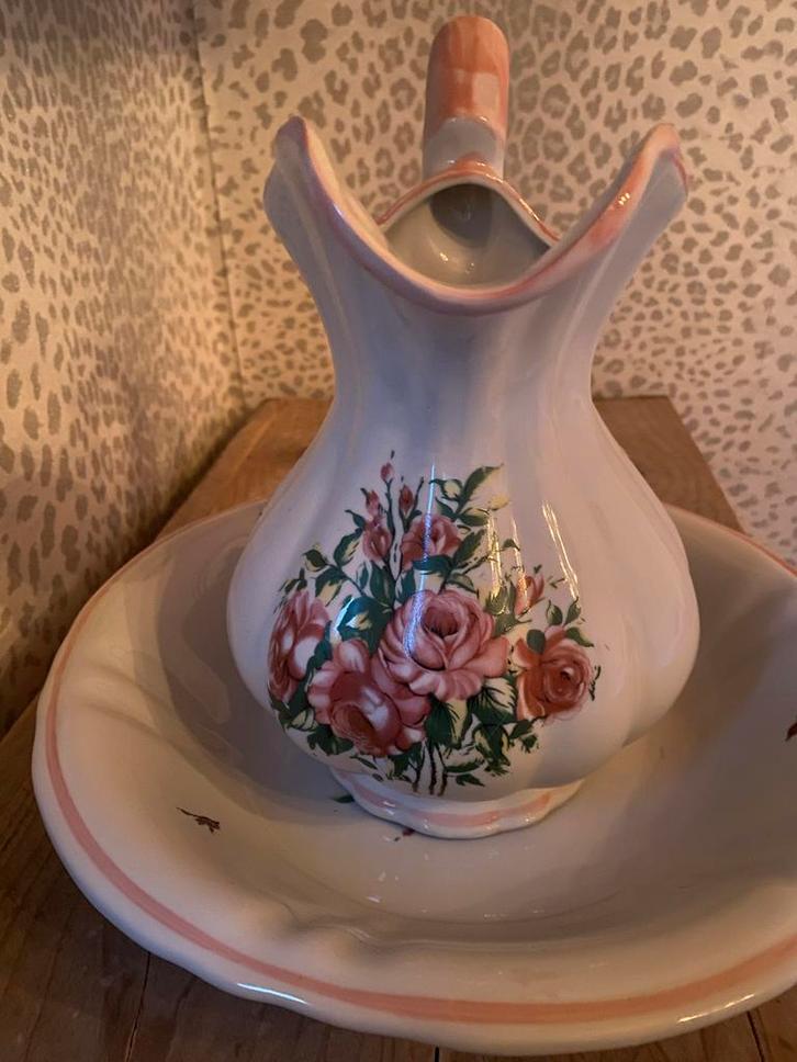 Handgemaakte lampetkan met bloemmotief, Antiek en Kunst, Antiek | Schalen, Ophalen