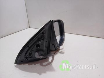 Buitenspiegel rechts van een Nissan Qashqai beschikbaar voor biedingen