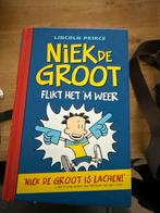 Niek de Groot flikt het 'm weer - Lincoln Peirce, Ophalen of Verzenden, Zo goed als nieuw, Fictie algemeen