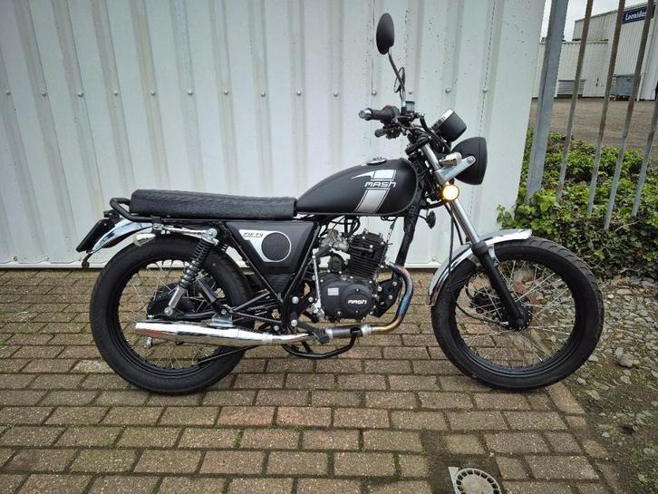 Mash Fifty brommer uit 2024, Fietsen en Brommers, Brommers | Overige merken, Zo goed als nieuw, Maximaal 45 km/u, Ophalen