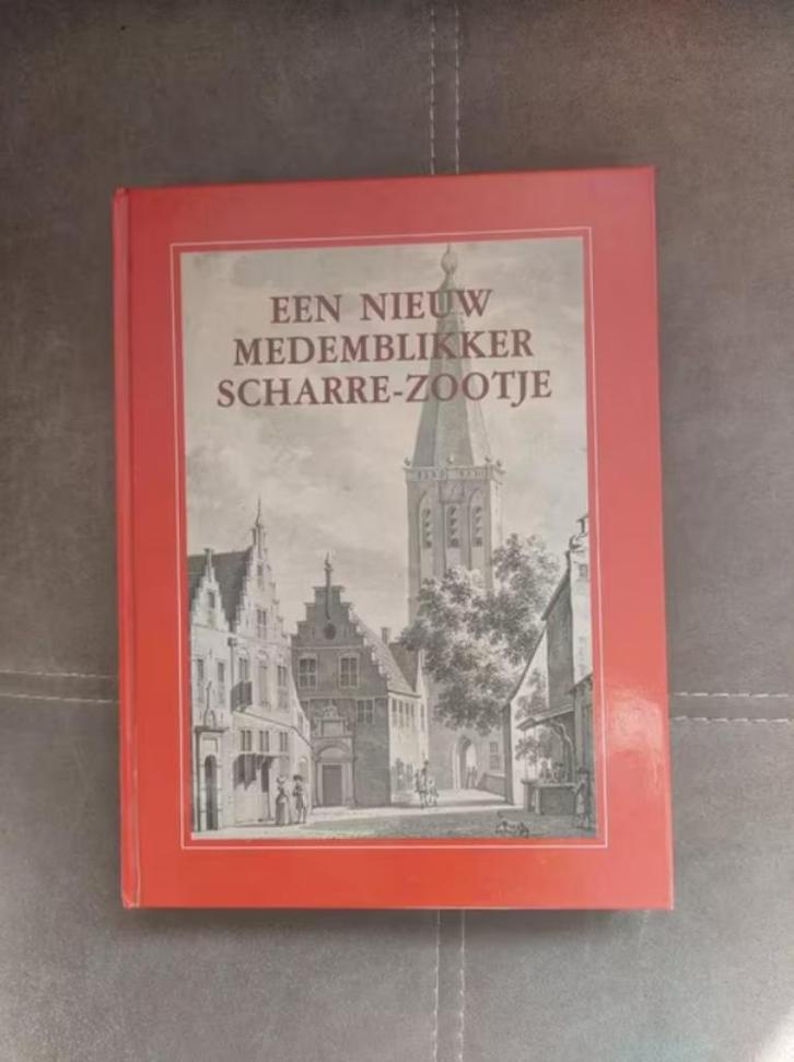 Een Nieuw Medemblikker scharre zootje, Boeken, Geschiedenis | Stad en Regio, Zo goed als nieuw, 20e eeuw of later, Ophalen of Verzenden