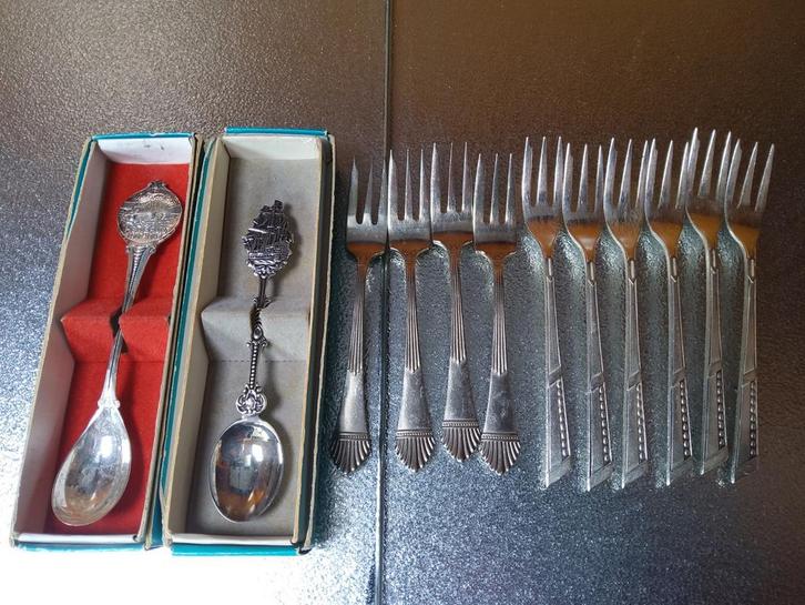 Verzilverde lepels+10 gebaksvorkjes, zie foto's., Antiek en Kunst, Antiek | Bestek, Ophalen
