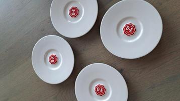 Set 4 douwe egberts schoteltjes ecru met rood logo  beschikbaar voor biedingen