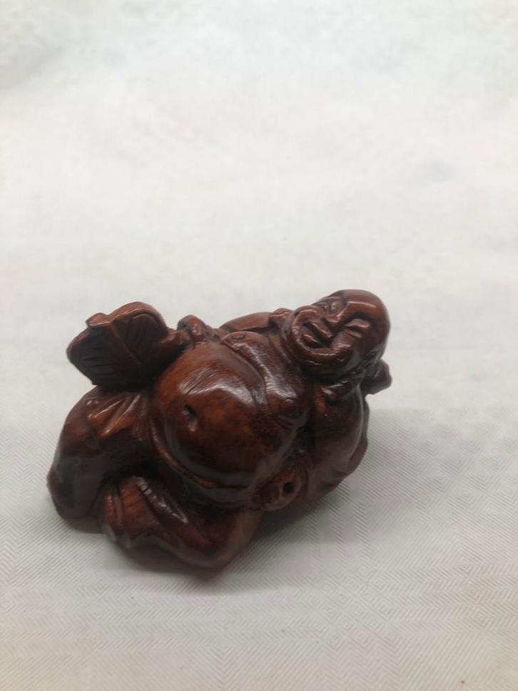 Handgestoken Houten Boeddha - Welvaart & Waardigheid, Antiek en Kunst, Kunst | Beelden en Houtsnijwerken, Ophalen of Verzenden