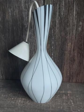 Prachtige wit - zwarte designlamp opaline beschikbaar voor biedingen