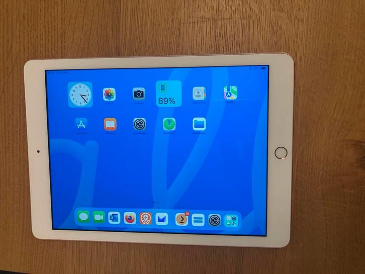 Apple iPad GOLD 2018 (6e generatie) - 32GB WIFI, Computers en Software, Apple iPads, Zo goed als nieuw, Apple iPad, Wi-Fi, 9 inch