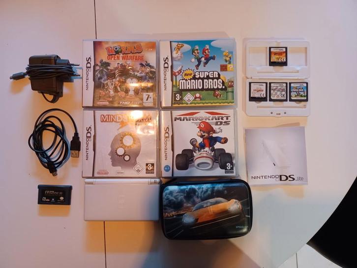 Mooie Nintendo ds lite met games!, Spelcomputers en Games, Games | Nintendo DS, Zo goed als nieuw, Avontuur en Actie, 1 speler