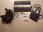 Atari 2600 VCS console met joysticks en keyboard controllers, Spelcomputers en Games, Spelcomputers | Atari, Ophalen of Verzenden