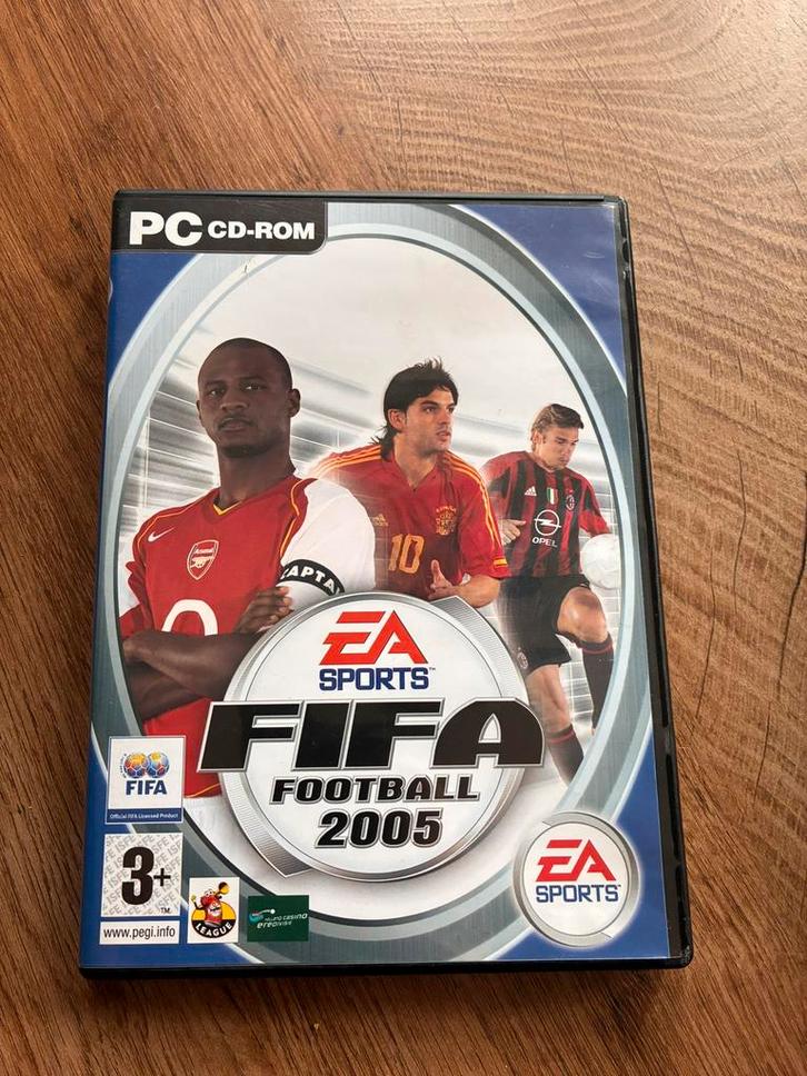 FIFA football 2005 EA Sports, Spelcomputers en Games, Games | Pc, Zo goed als nieuw, Sport, 3 spelers of meer, Vanaf 3 jaar, Ophalen of Verzenden