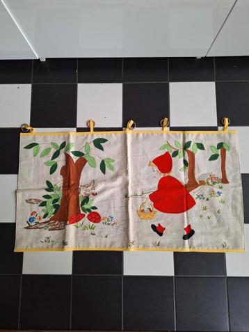 Vintage wandkleed Roodkapje en de wolf, Handmade, 60's  beschikbaar voor biedingen