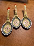 3 Vintage Wan Shou Wu Jiang Lepels - Famille Rose, Huis en Inrichting, Keuken | Potten en Pannen, Ophalen of Verzenden, Gebruikt