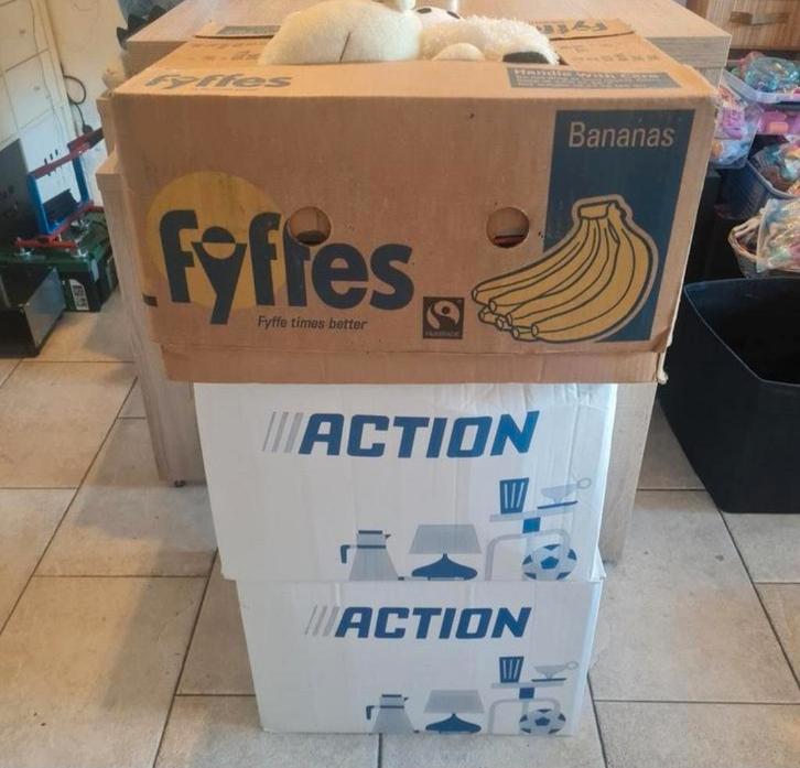 Drie volle dozen rommelmarkt spullen, Diversen, Rommelmarktspullen, Ophalen