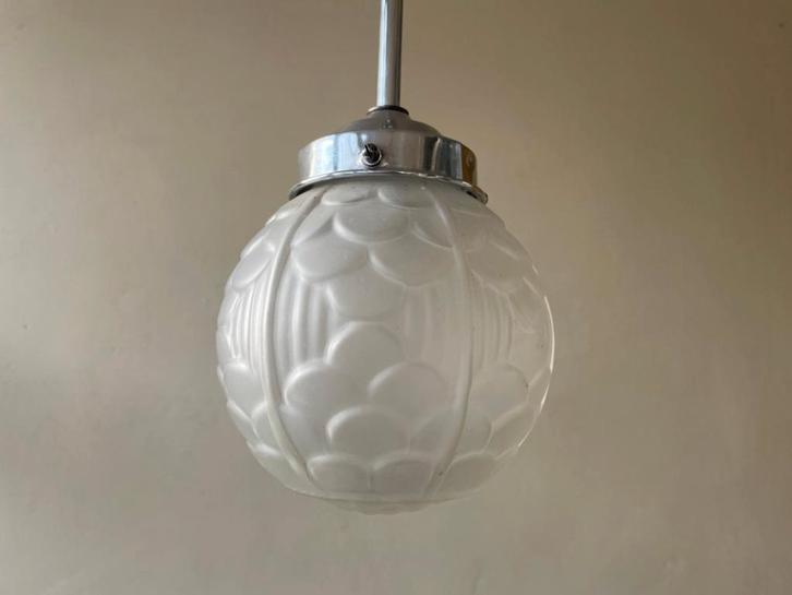 Lamp Hanglamp Plafondlamp art deco 1930 matglas gestileerd, Antiek en Kunst, Antiek | Lampen, Ophalen of Verzenden