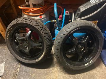 Yamaha Aerox velgen + band beschikbaar voor biedingen