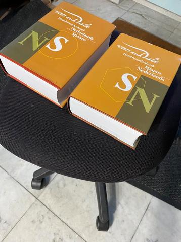 Nederlands - Spaans en Spaans -Nederlands    - nieuw  beschikbaar voor biedingen