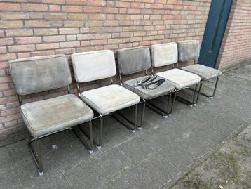 5 Vintage Ribstof Stoelen met Chrome Buisframe beschikbaar voor biedingen