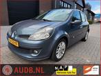 Renault Clio 1.4-16V Dynamique Luxe|5 DEURS| SPORT VLG.|PANO, Voorwielaandrijving, Gebruikt, 4 cilinders, Blauw