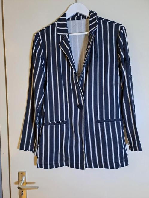 Jasje - maat L, Kleding | Dames, Jasjes, Kostuums en Pakken, Zo goed als nieuw, Jasje, Maat 42/44 (L), Blauw, Verzenden