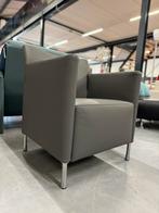 Nieuw Gelderland Lucca Fauteuil grijs leer Design stoel, Nieuw, Ophalen of Verzenden, Gelderland, 50 tot 75 cm