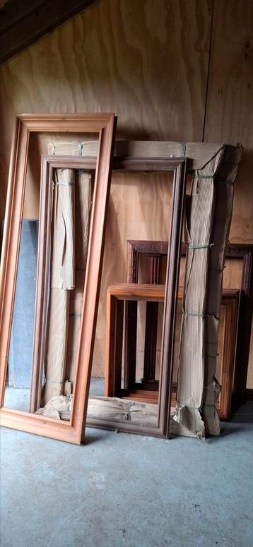 10 hele grote houten lijsten voor schilderijen of spiegels beschikbaar voor biedingen