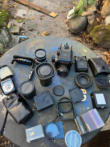 Uit erfenis zeer uitgebreide Mamiya 645 fotografie set beschikbaar voor biedingen