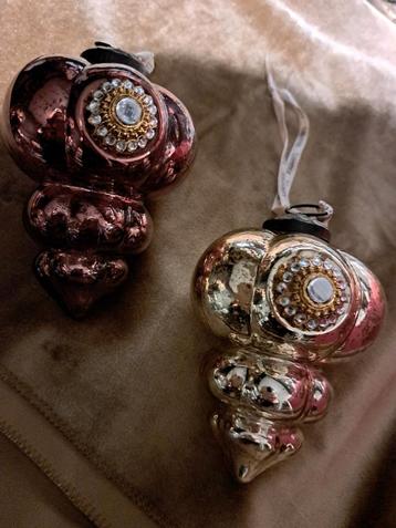 2 fraaie uitvoeringen kerst decoraties  beschikbaar voor biedingen