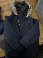 Winterjas 6-7 jaar (122cm) - Donkerblauw met capuchon, Ophalen of Verzenden, Zo goed als nieuw, Jongen, Jas