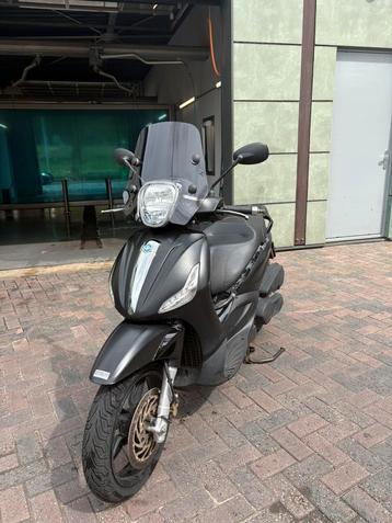 Piaggio Beverly 350 | 2020 & ALARM + 3E EIGENAAR! beschikbaar voor biedingen