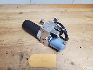 Ford Focus cc 2006 - 2011 dakpomp dakmotor hydraulisch €150 beschikbaar voor biedingen