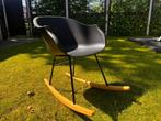 Schommelstoel grijs met houten schommel poot, Ophalen, Kunststof, Zo goed als nieuw, Eén