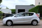 Hyundai I30 2.0i Style | CLIMA | CRUISE | 1500 KG TREKGEWICH, Voorwielaandrijving, Gebruikt, Leder en Stof, Handgeschakeld
